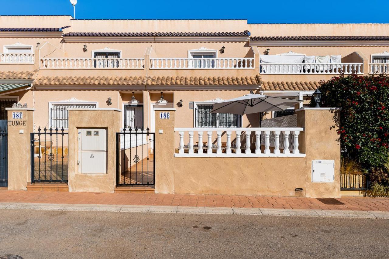 Bungalow La Zenia Cerca De La Playa Oriola  Exterior foto
