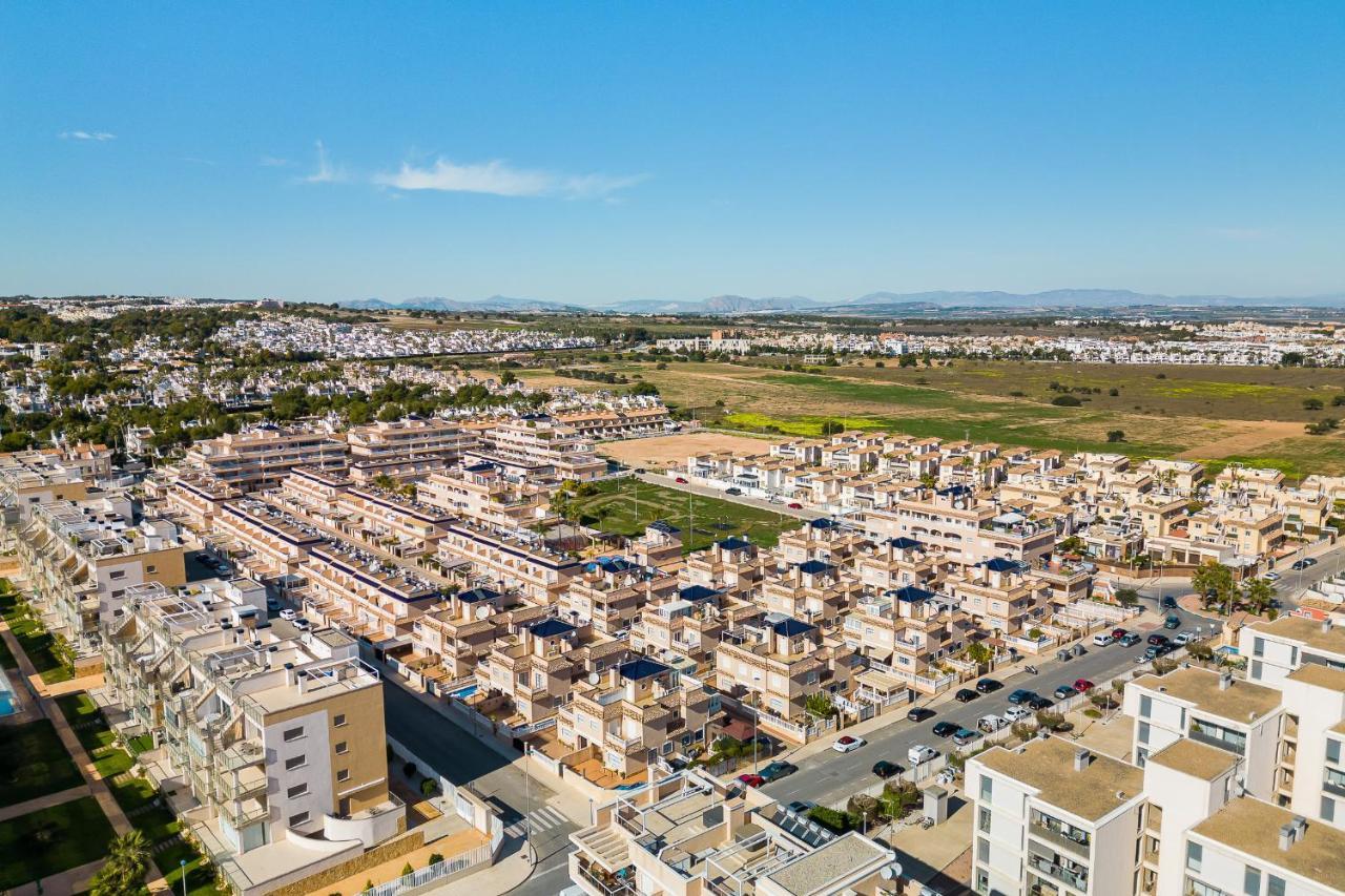 Bungalow La Zenia Cerca De La Playa Oriola  Exterior foto