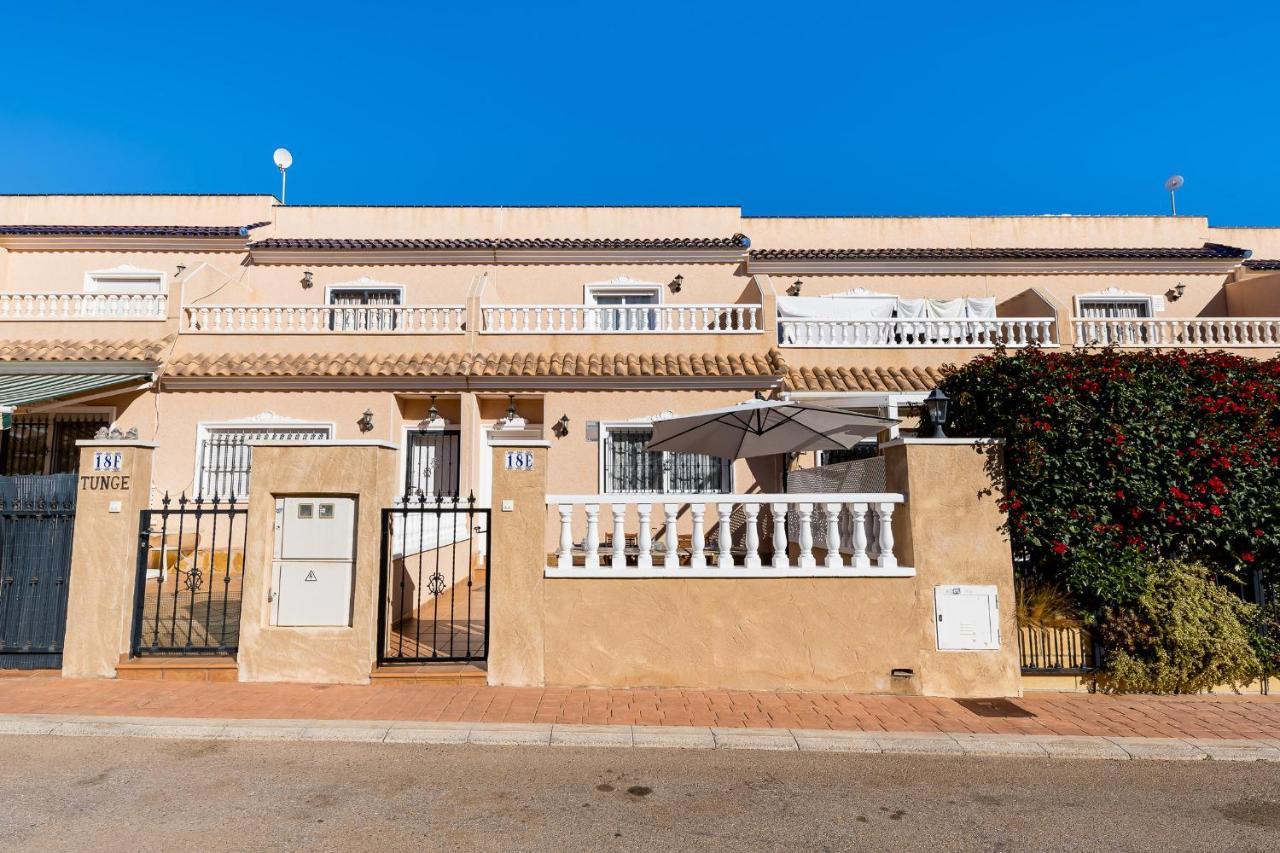 Bungalow La Zenia Cerca De La Playa Oriola  Exterior foto