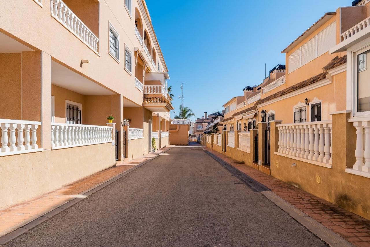 Bungalow La Zenia Cerca De La Playa Oriola  Exterior foto
