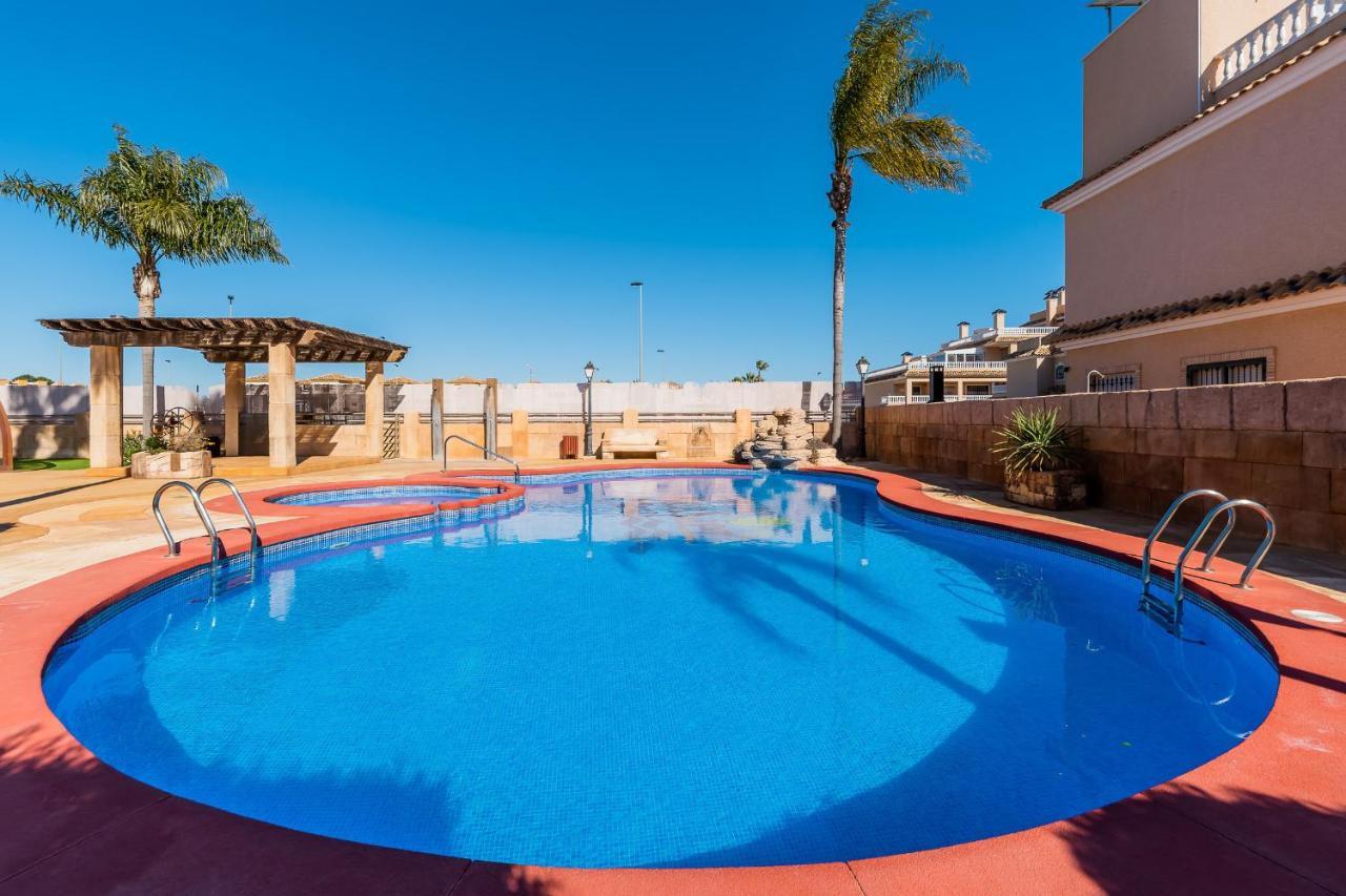 Bungalow La Zenia Cerca De La Playa Oriola  Exterior foto